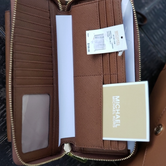 Michael Kors Jet Set Large Tote & Wallet Bundle - Picture 8 of 8